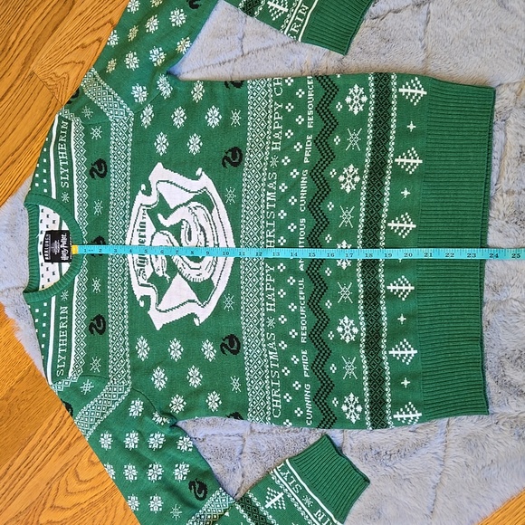 Box Lunch Slytherin Holiday Sweater, Unisex Extra Small, Great Condition - Picture 6 of 10